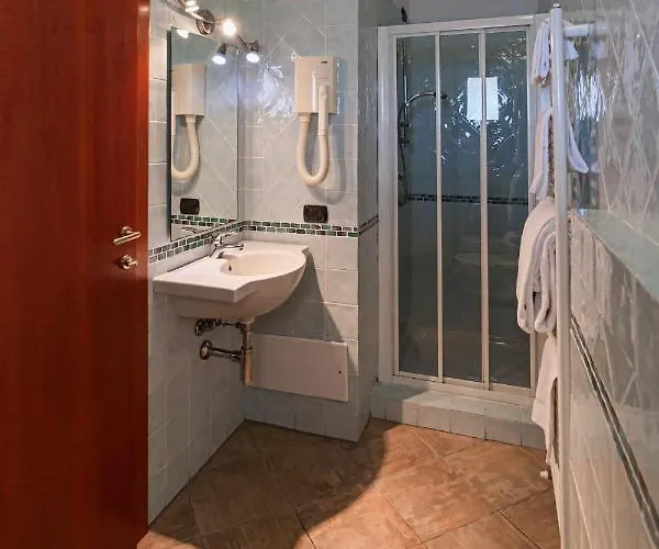 Il Gabbiano فندق لا ماداّلينا